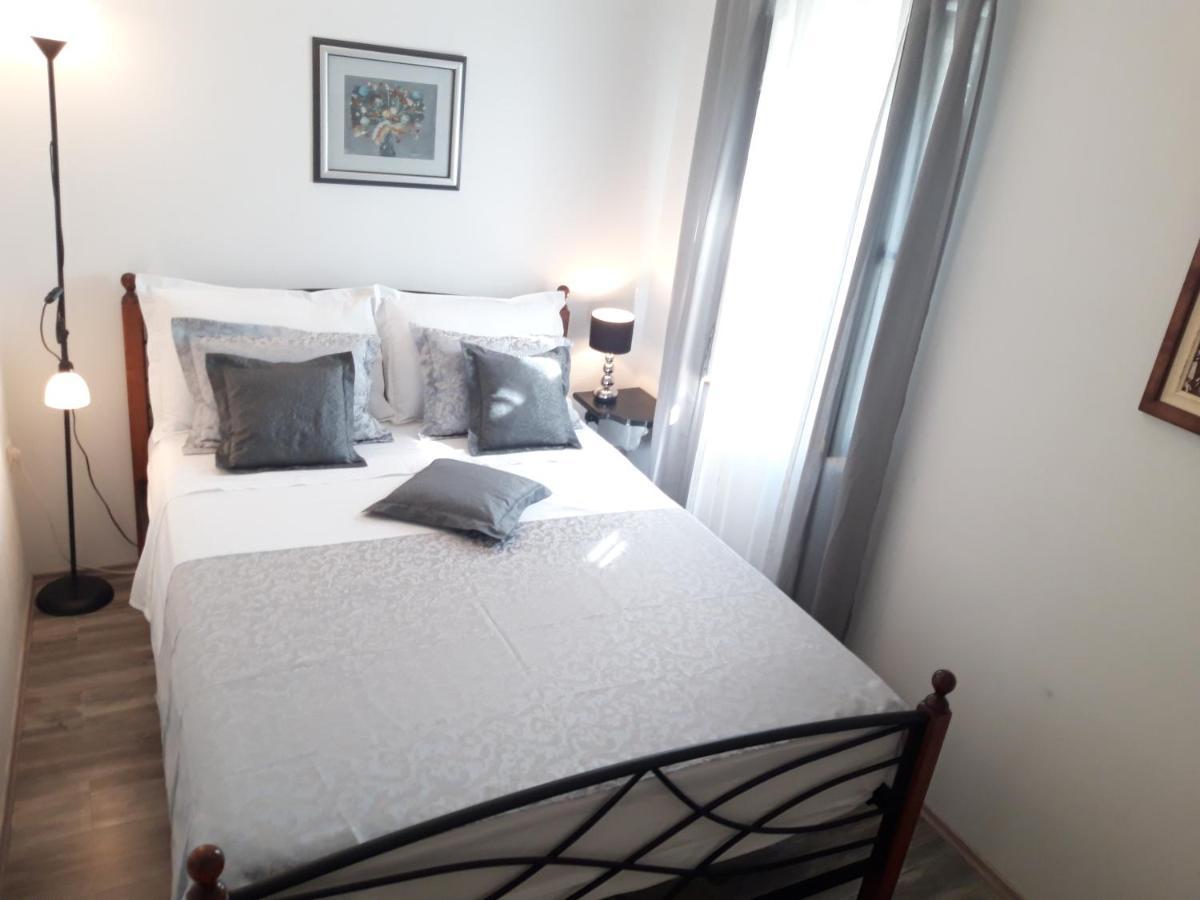 스플리트 Luxury Mansarda Duplex - City Centre - Stone House 아파트 외부 사진