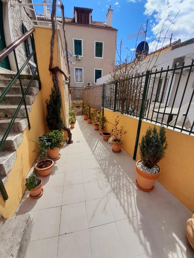 스플리트 Luxury Mansarda Duplex - City Centre - Stone House 아파트 외부 사진