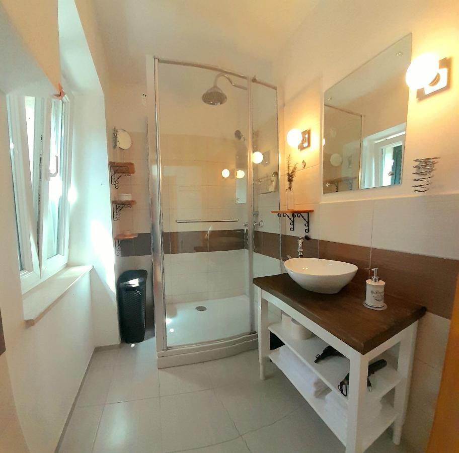 스플리트 Luxury Mansarda Duplex - City Centre - Stone House 아파트 외부 사진
