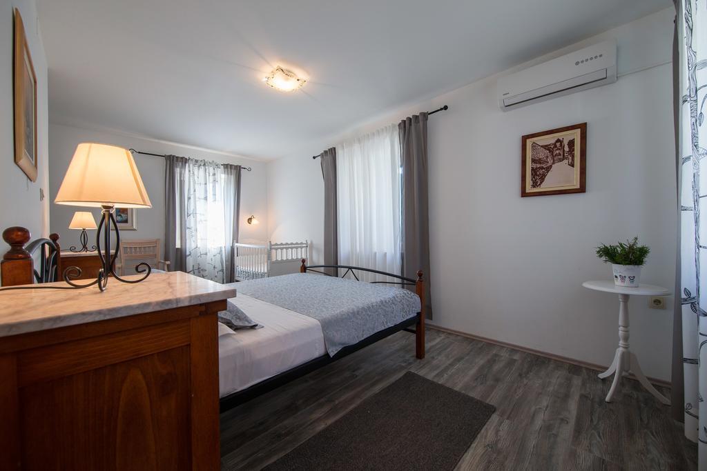스플리트 Luxury Mansarda Duplex - City Centre - Stone House 아파트 외부 사진