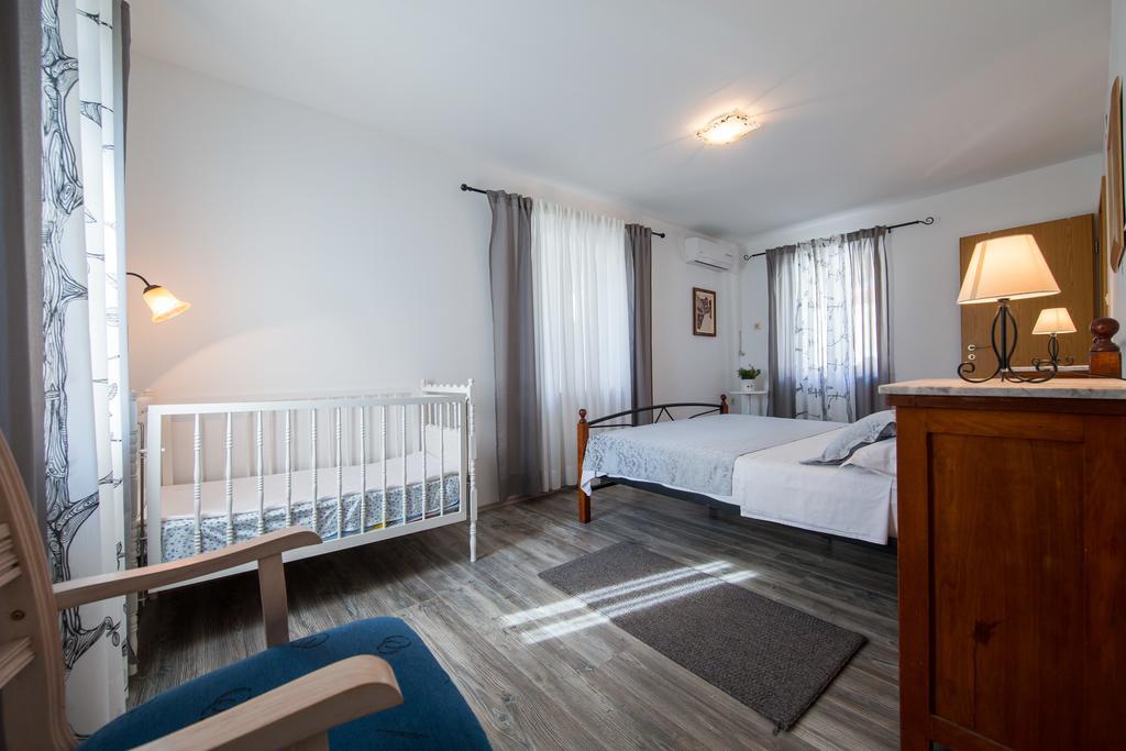 스플리트 Luxury Mansarda Duplex - City Centre - Stone House 아파트 외부 사진